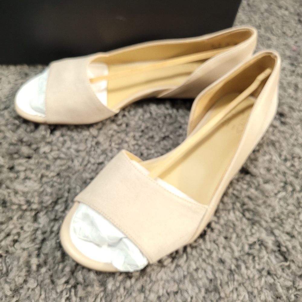 Woman's Naturalizer size 7 shoes